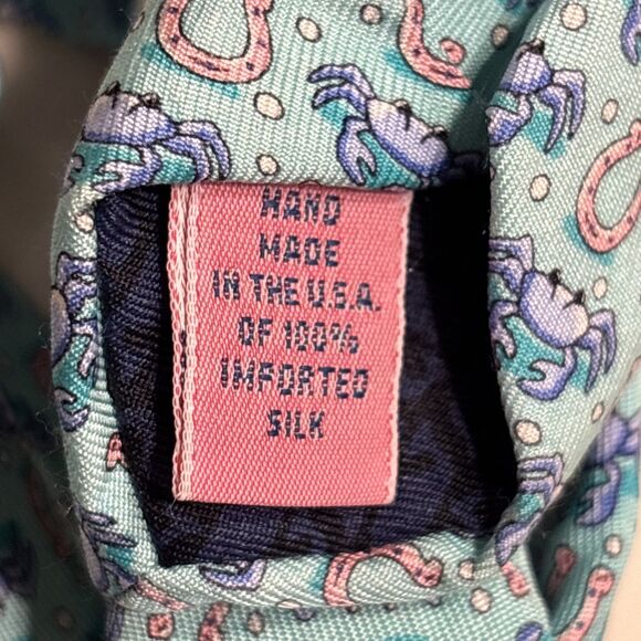 Vineyard Vines Silk Necktie Youth Boy's Crabs Horseshoe Blue Pink Preppy Resort - Picture 5 of 5
